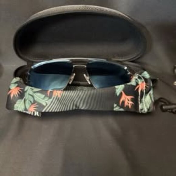Hurley "EXPLORER" Polorized Blue NWT Tagged $128 W Case - Picture 1 of 1